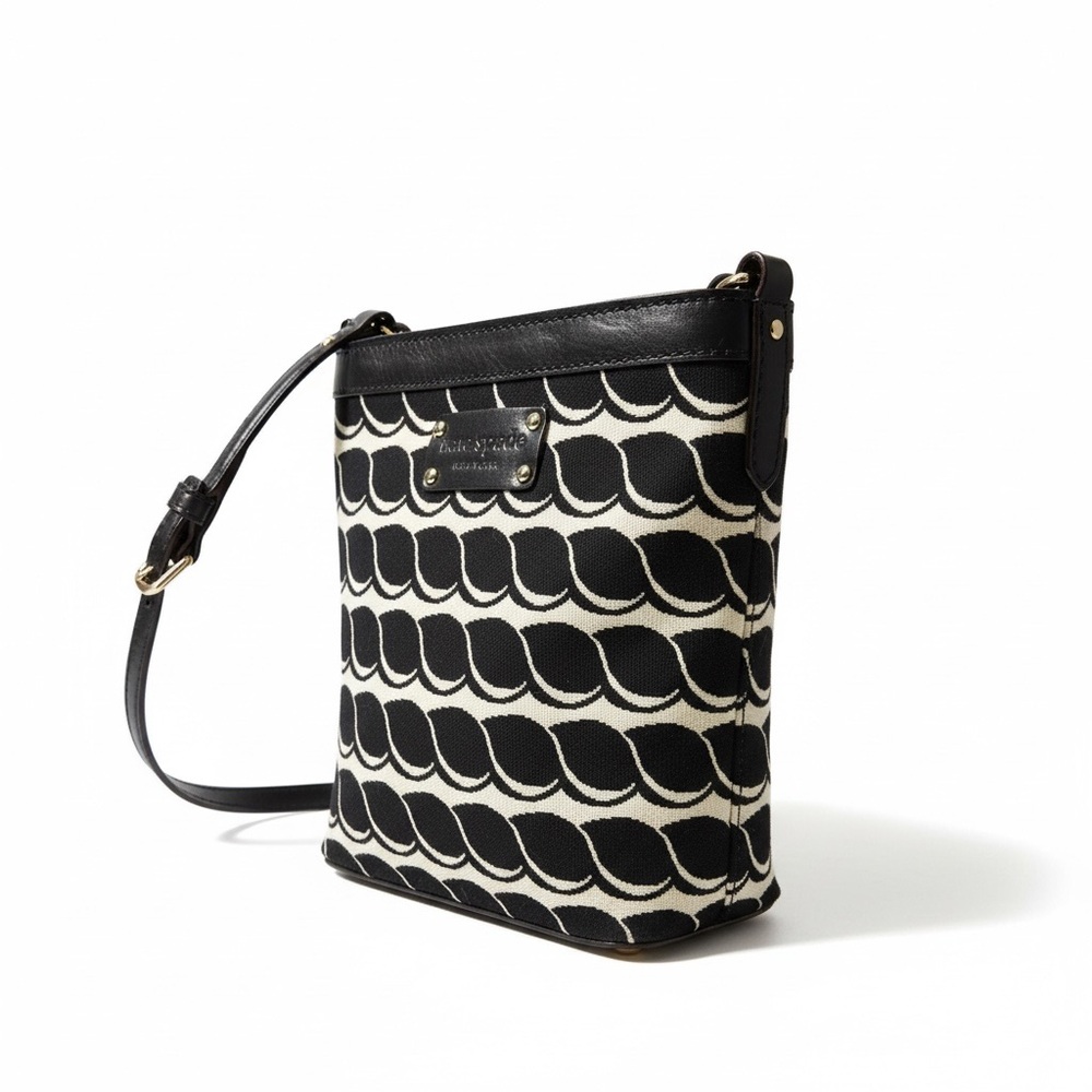 Kate Spade Navy Ivory Scallop Print Crossbody Bag Coated Canvas - Picture 4 of 10